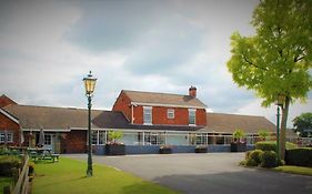 Hunters Lodge Hotel Crewe