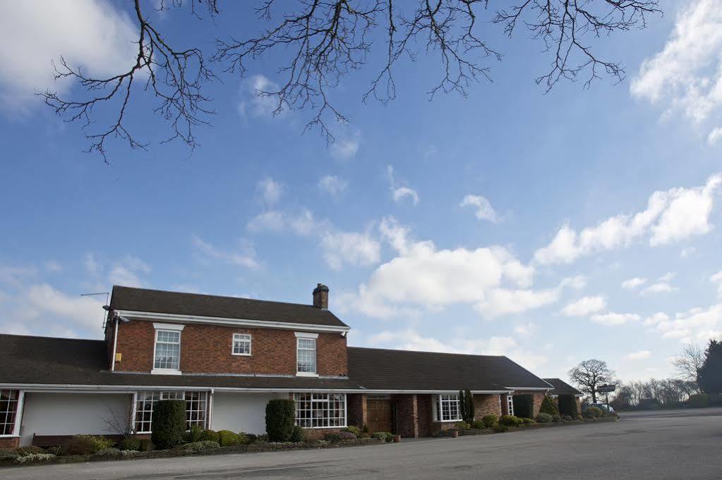 Hunters Lodge Hotel Crewe Exterior photo